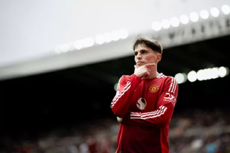 Chelsea chỉ có thể mua Garnacho và Simons nếu thanh lý bớt hàng công