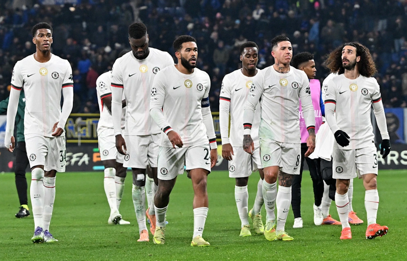 Chelsea đặt cược tương lai vào Champions League